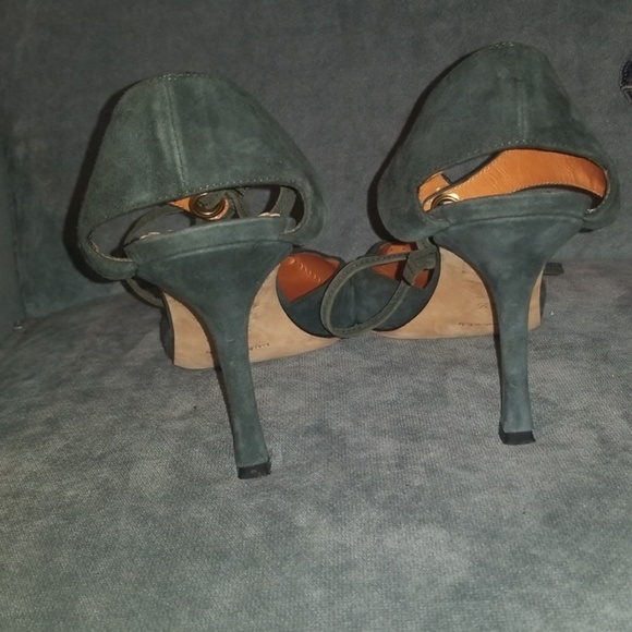 MANOLO BLAHNIK Pointy- Toe Heels - Picture 2 of 4